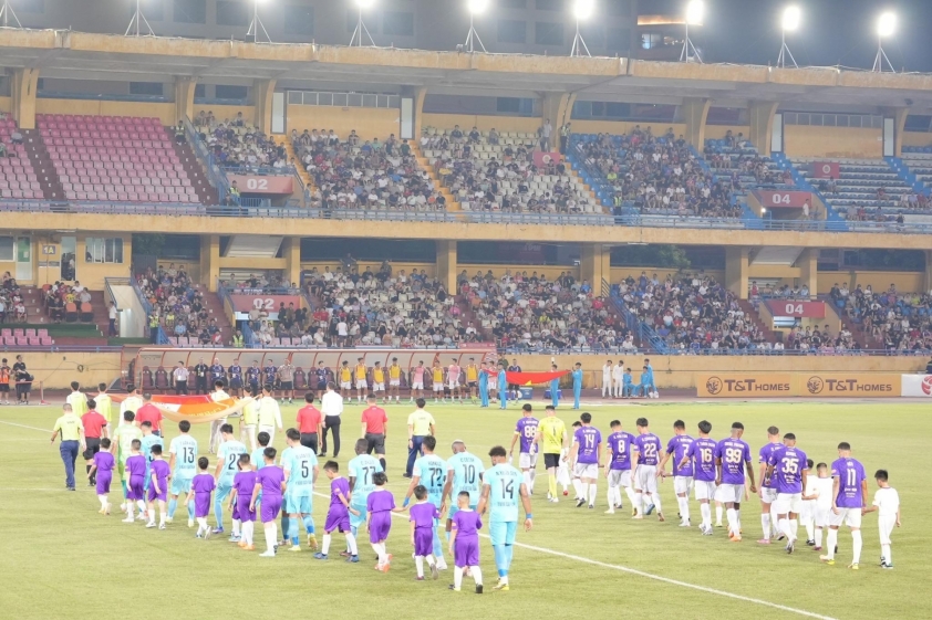 V.League因天气过热而不得不实行补水暂停。
